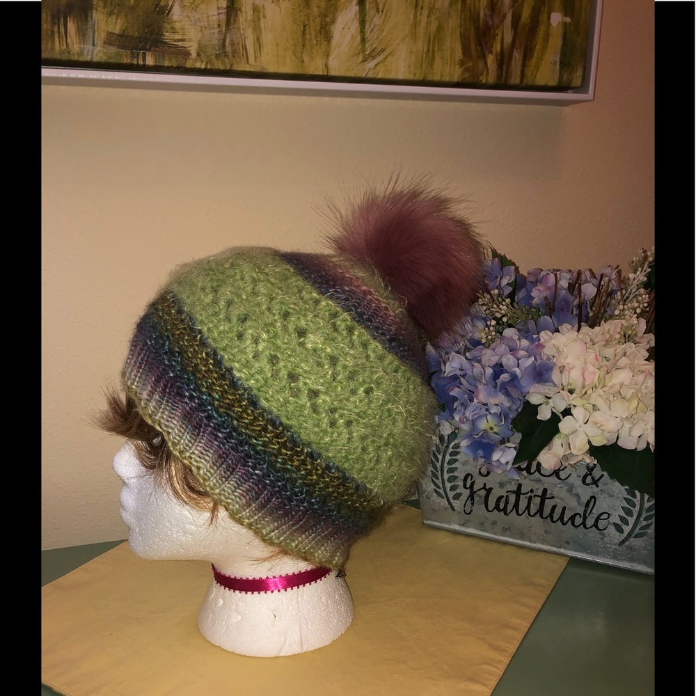 HAND MADE Knitted beanie hat with faux fur pom pom